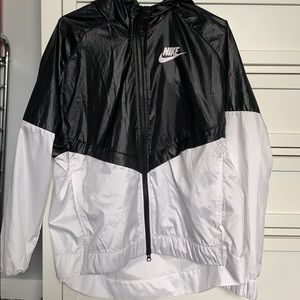 nike windbreaker